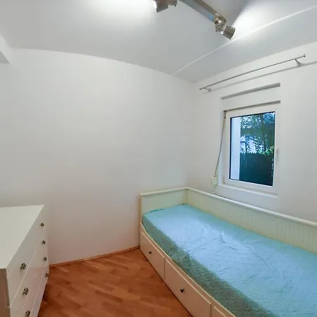 Spacious With Own Garden And Balcony Apartament *