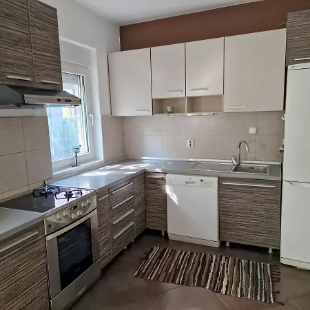 Spacious With Own Garden And Balcony Apartament *