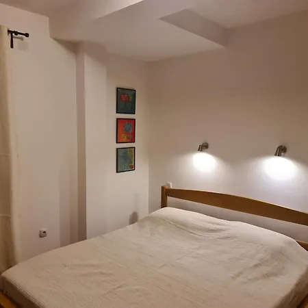 Apartament Spacious With Own Garden And Balcony