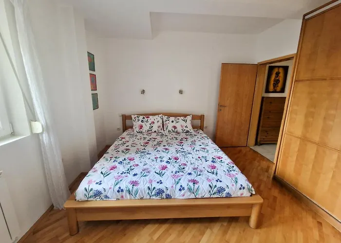 Appartement Spacious With Own Garden And Balcony *