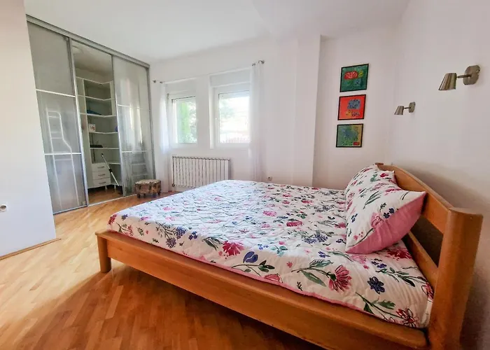 Appartement Spacious With Own Garden And Balcony *