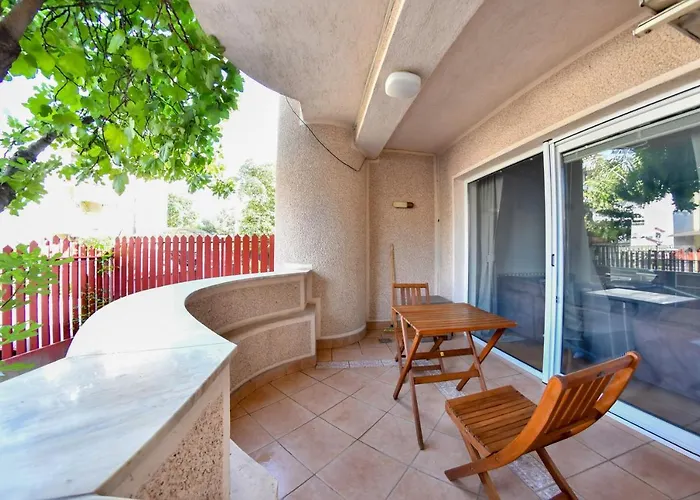 Spacious With Own Garden And Balcony Appartement *