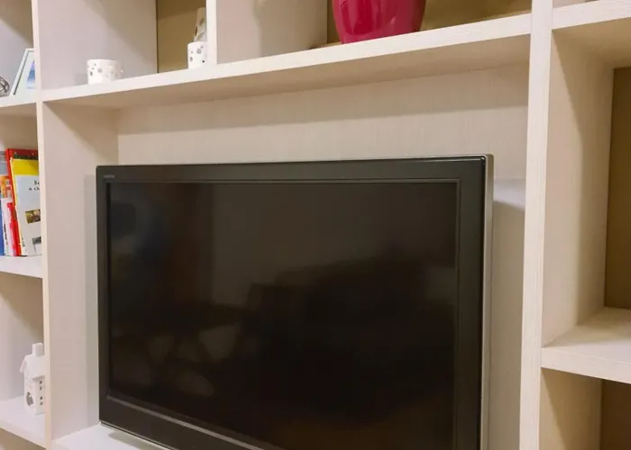 Spacious With Own Garden And Balcony * סקופיה